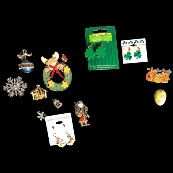Jewelry - ALL YEAR HOLIDAY JEWELRY BUNDLE